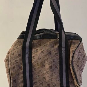 Tna/ARITZIA tote bag.